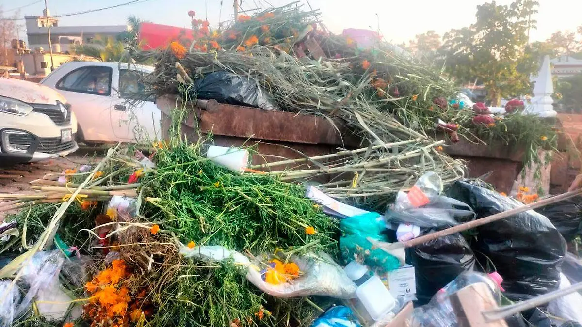 basura en panteon municipal